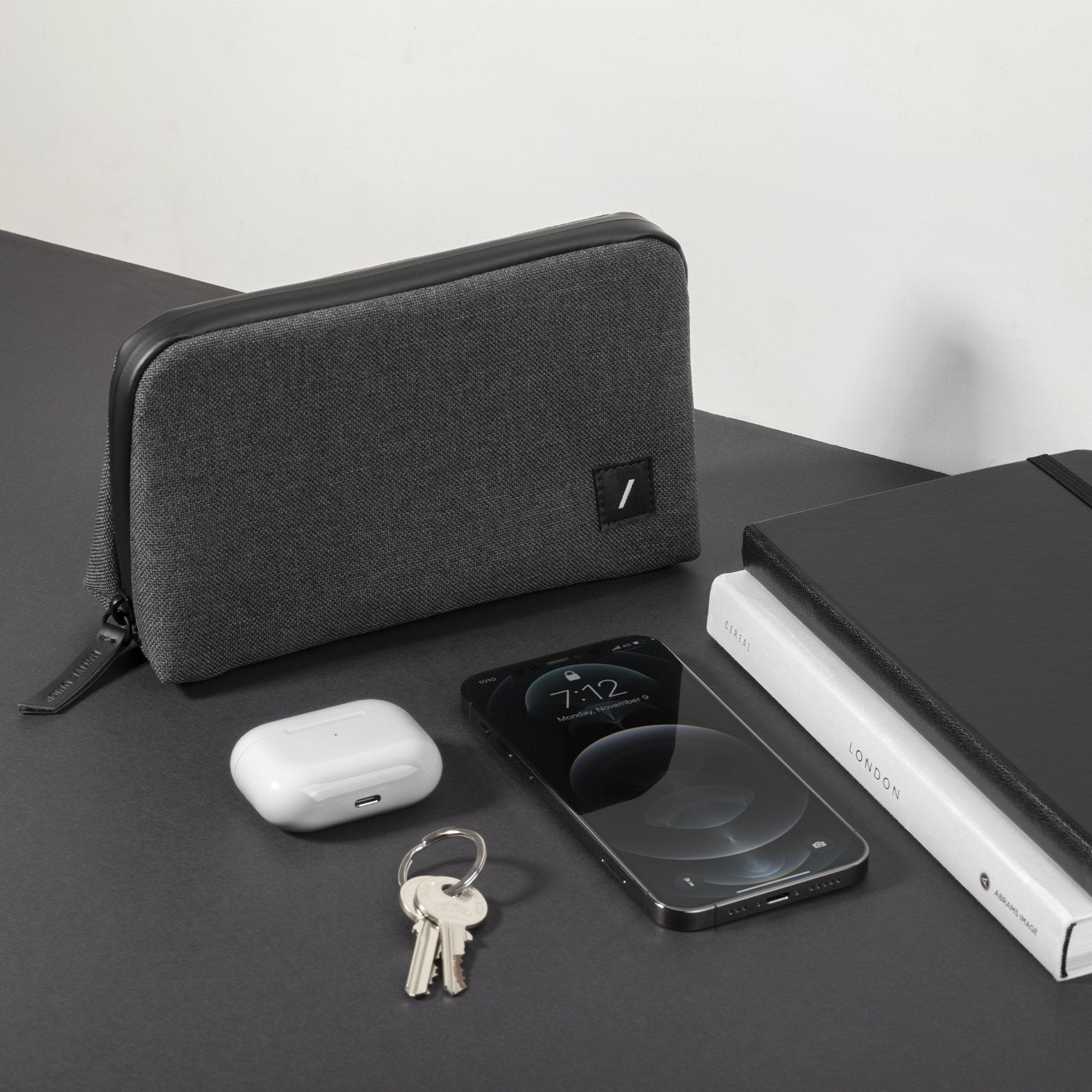 Native Union - On-The-Go Essentials for MacBook 16" #color_zebra / slate