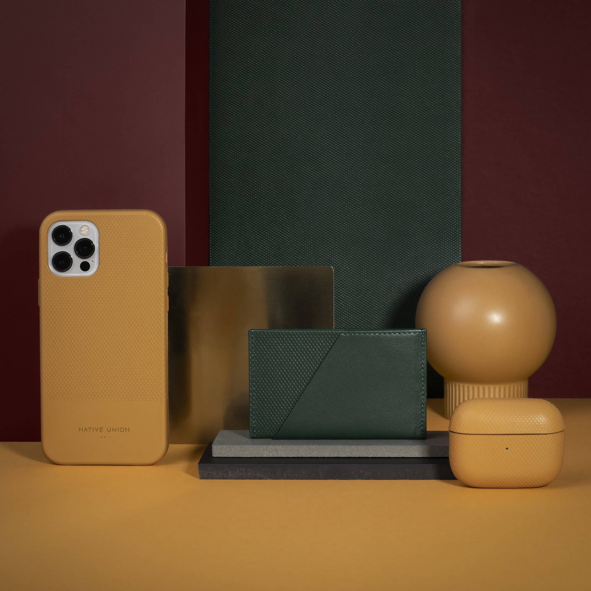 Native Union - Clic Heritage (iPhone 12) #color_ocre