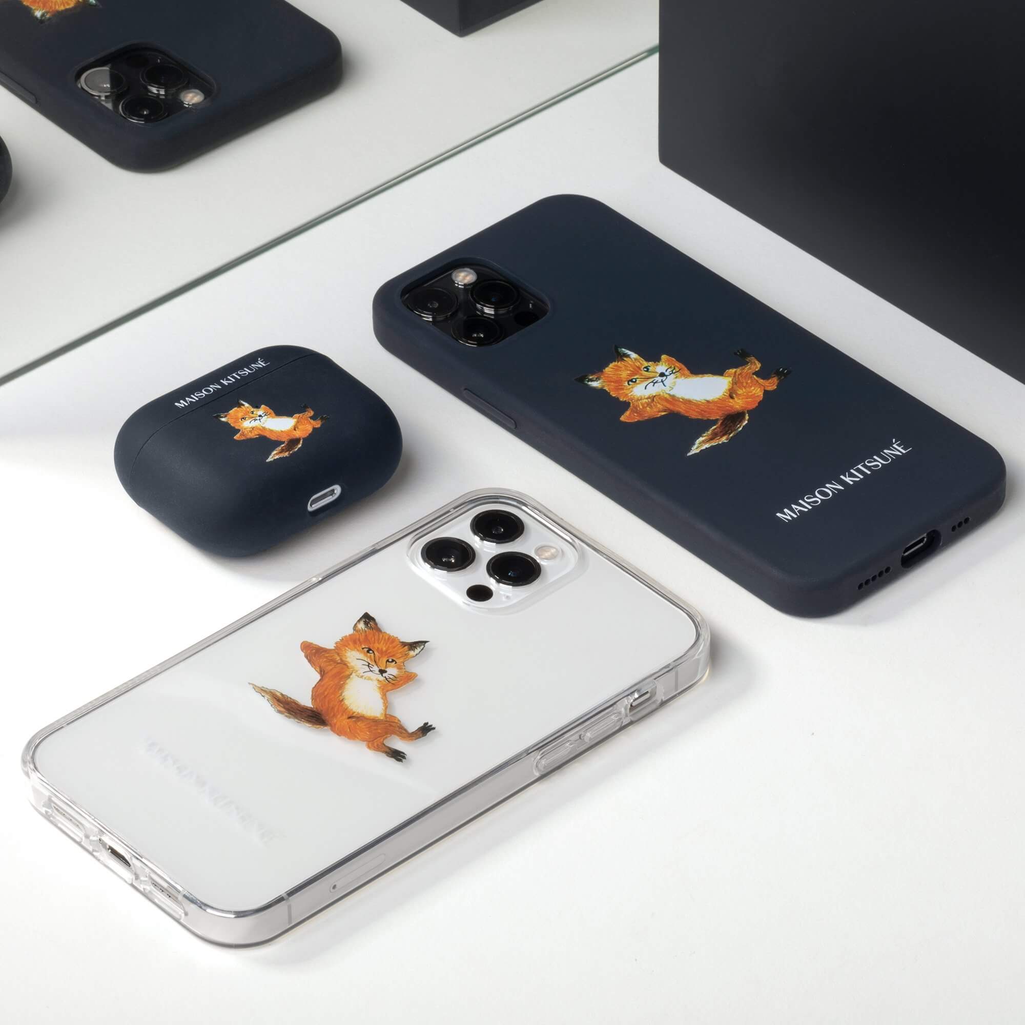 Native Union - Chillax Fox Case (iPhone 12 Pro)